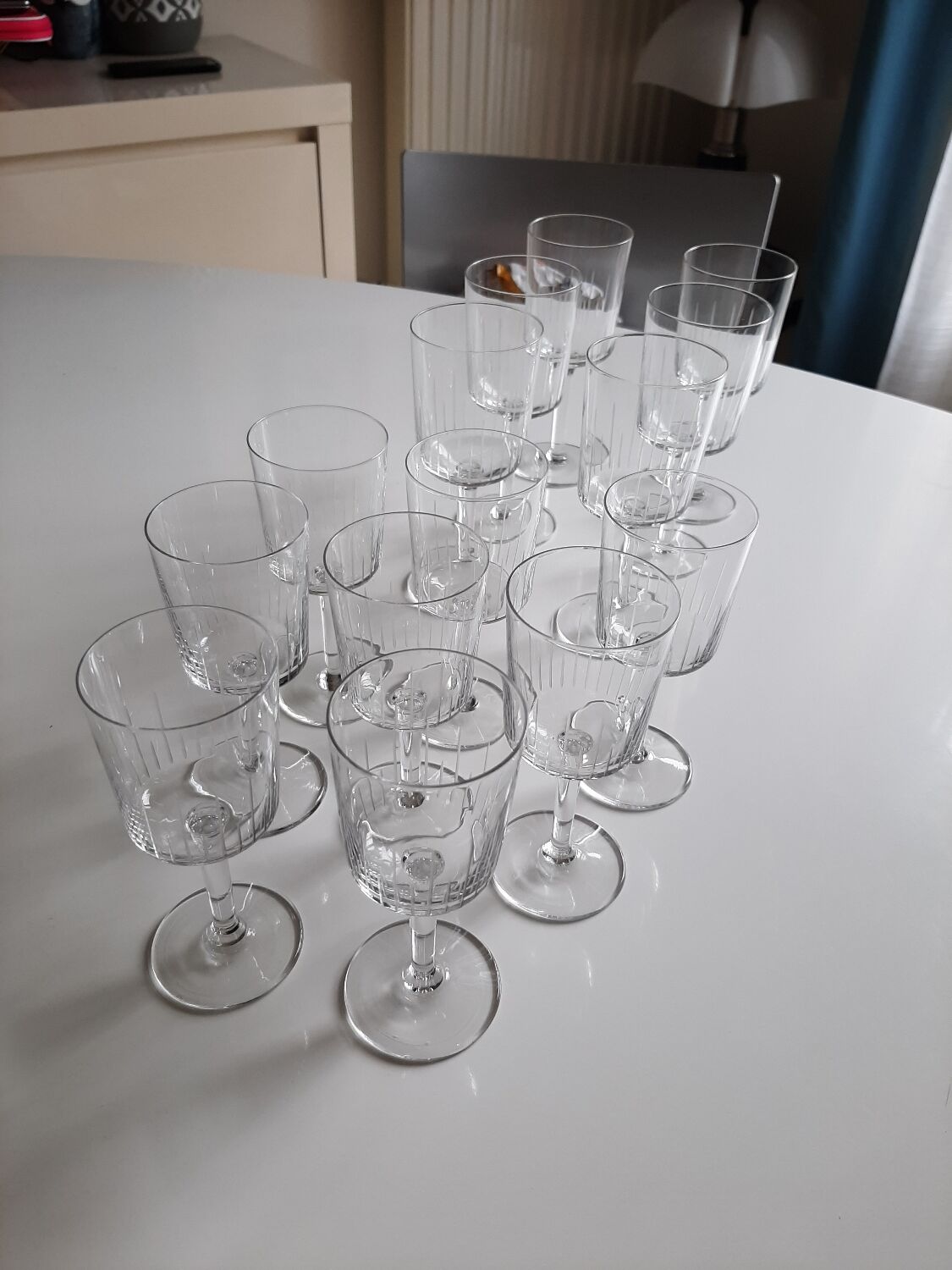 Lot 14 verres à pied gravé vintage