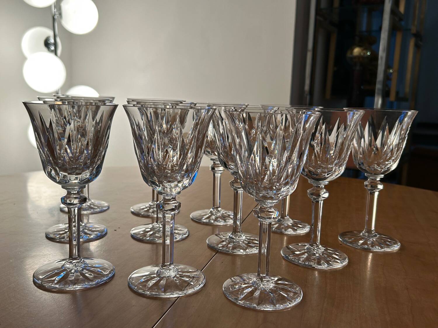 Verres à vin en cristal taillé Saint Louis