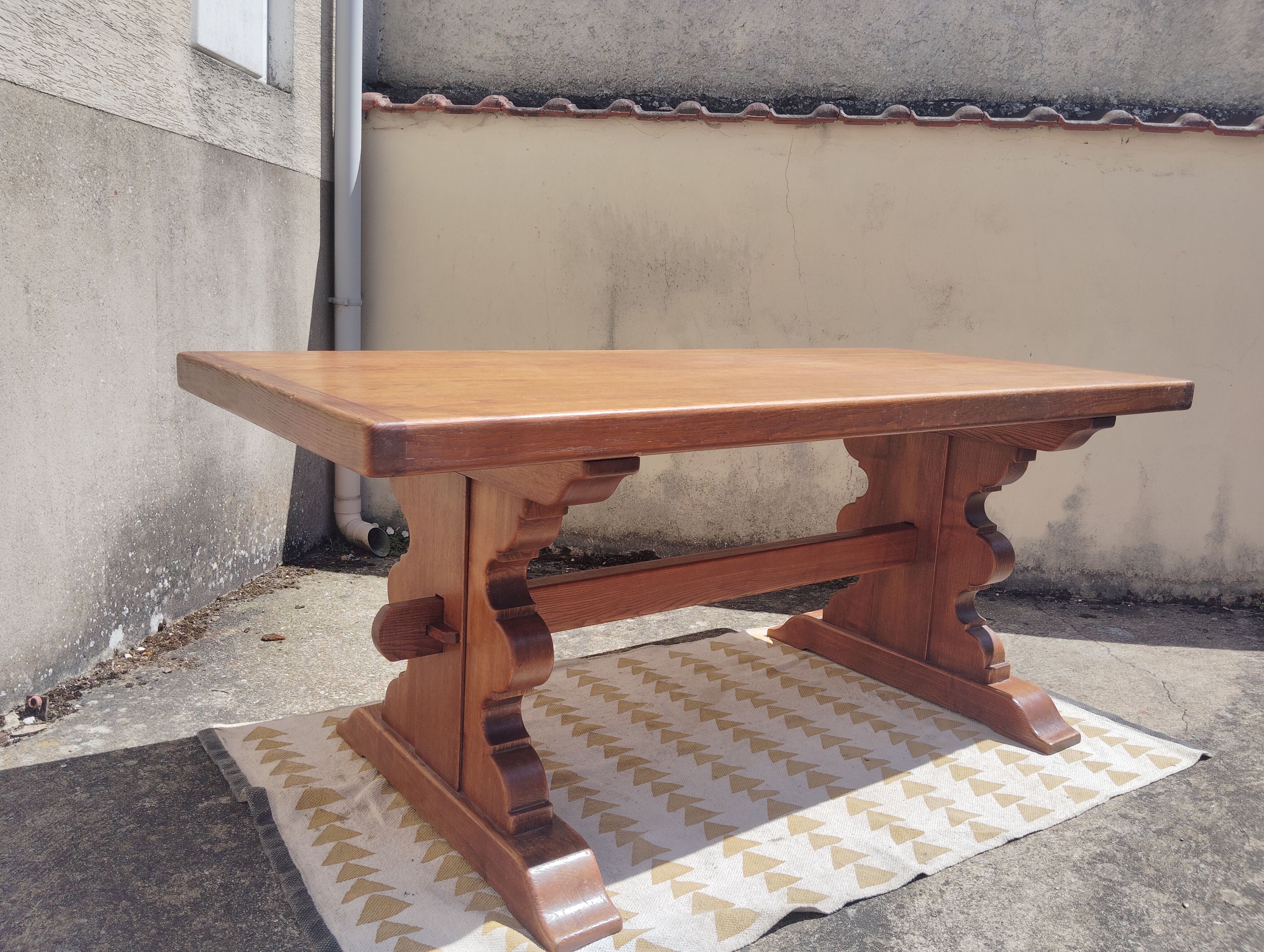 Table de ferme monastère