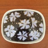 Porcelain covered pot