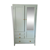 Armoire parisienne
