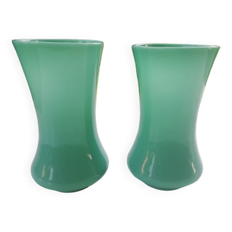 Paire de vases en opaline