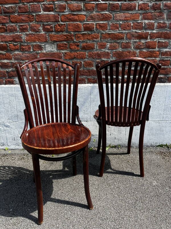 Lot 4 chaises bistrot à barreaux anciennes style Thonet