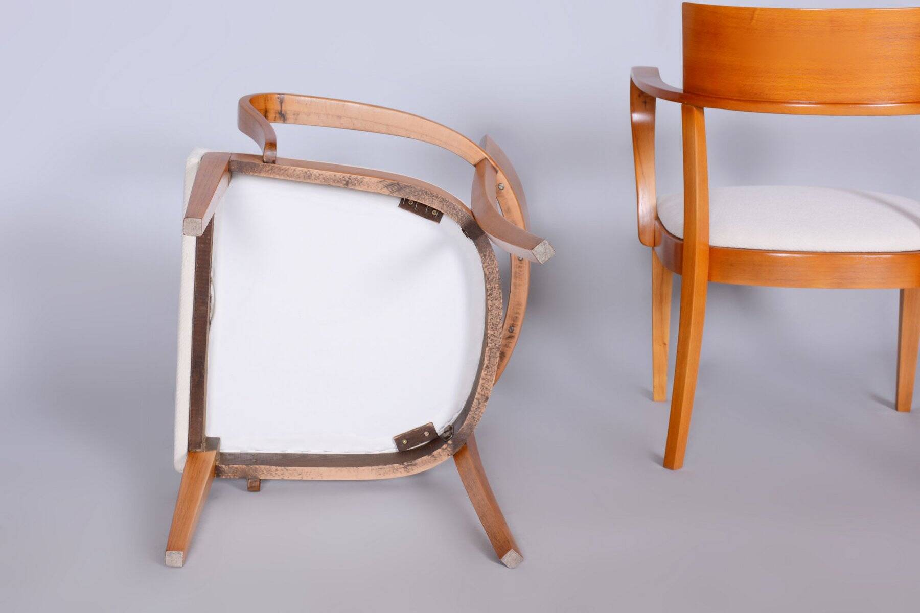 Art Deco Beech Armchairs attributed to Jindrich Halabala for Up Zavody, 1930s, Set of 2