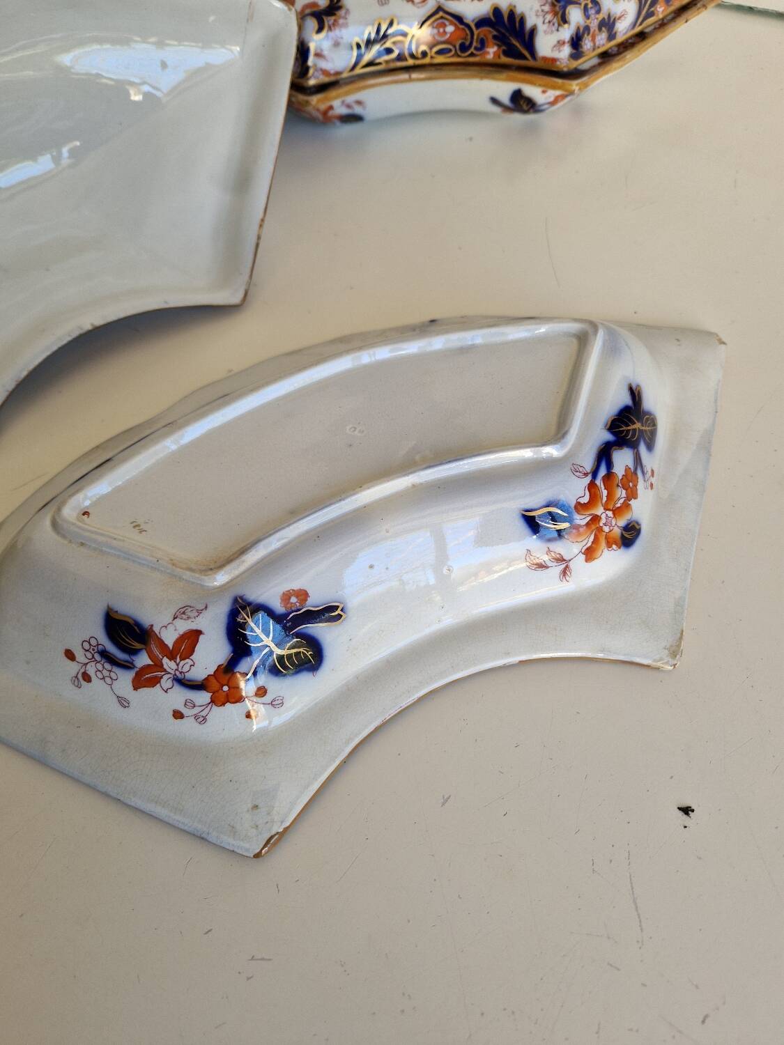 Set of 2 ceramic vegetable dishes, to be defined