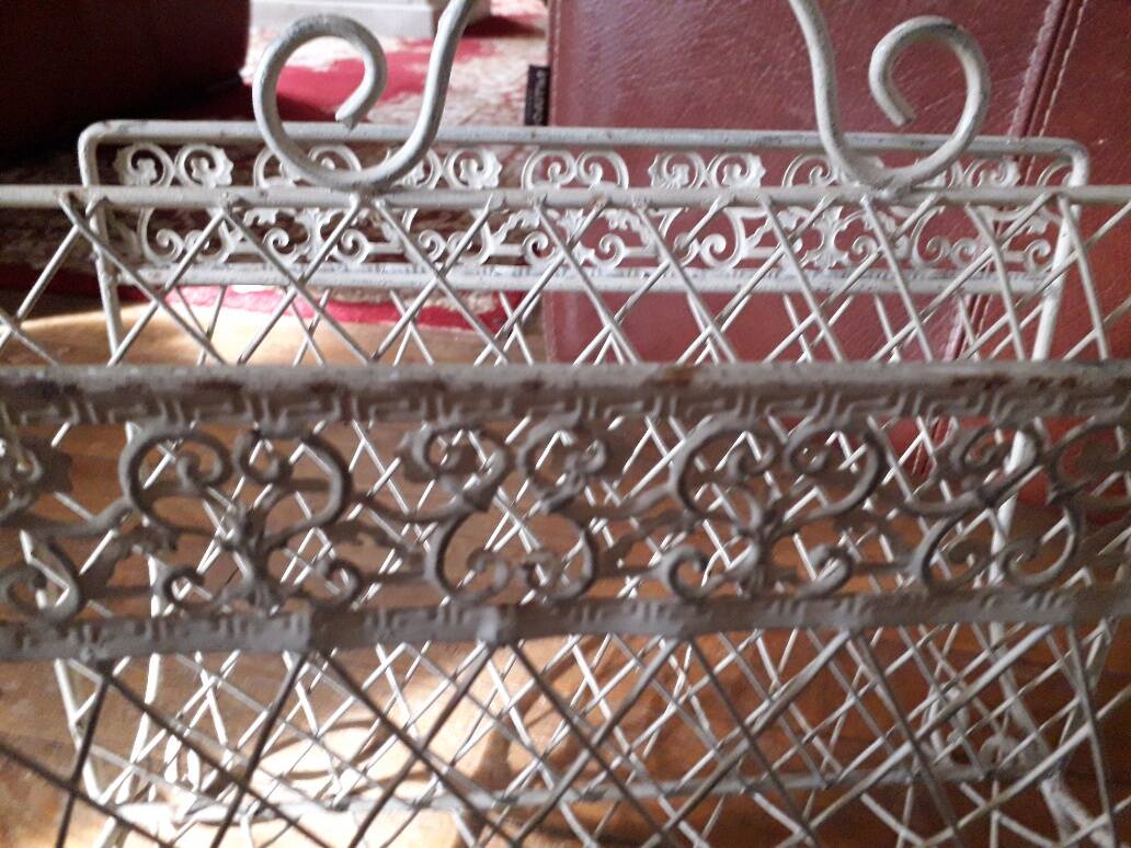Magazine rack