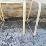 Chaises de terrasse de bistrot