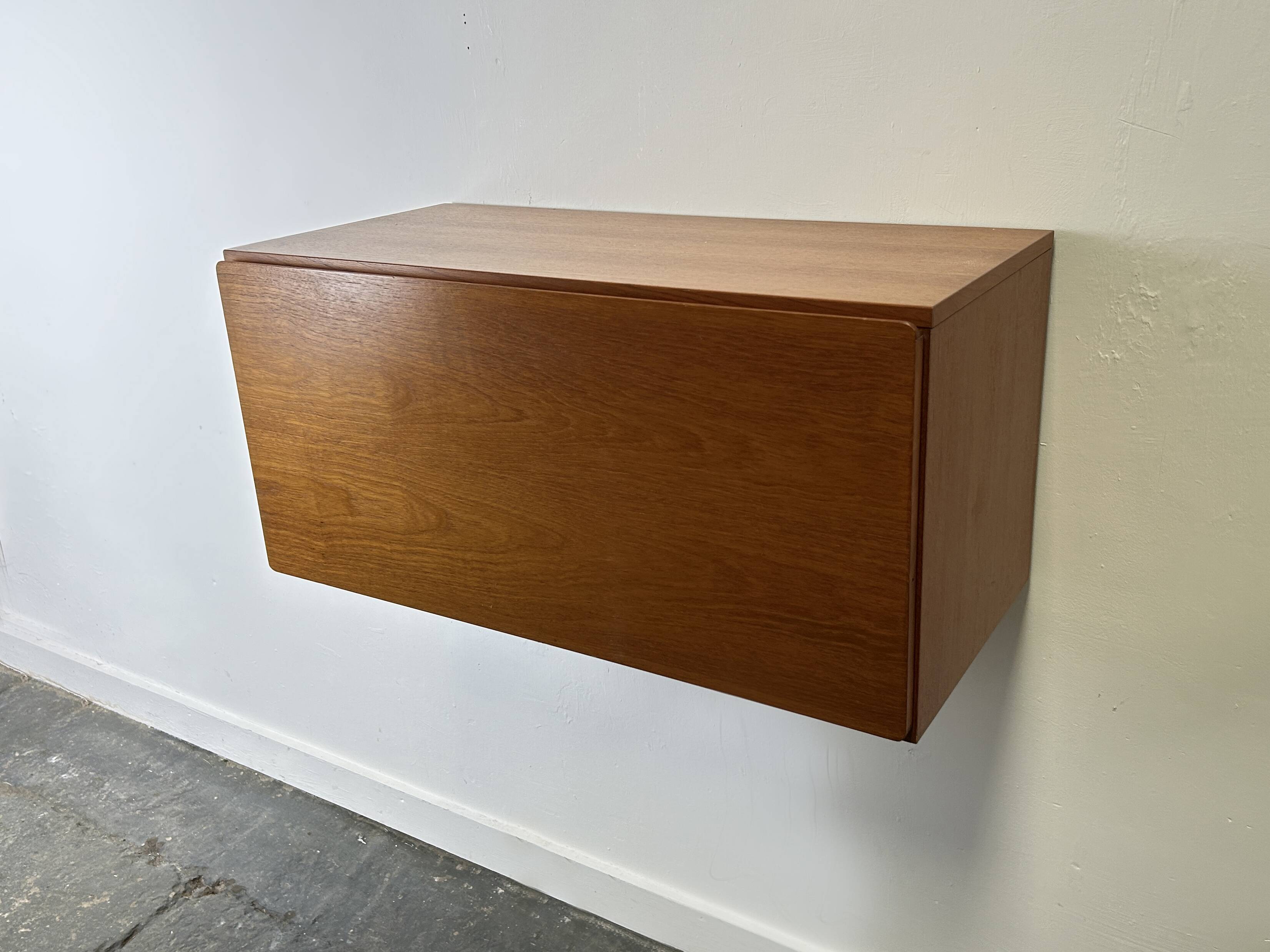 Mid-Century illuminated desk cabinet by Beaver & Tapley
