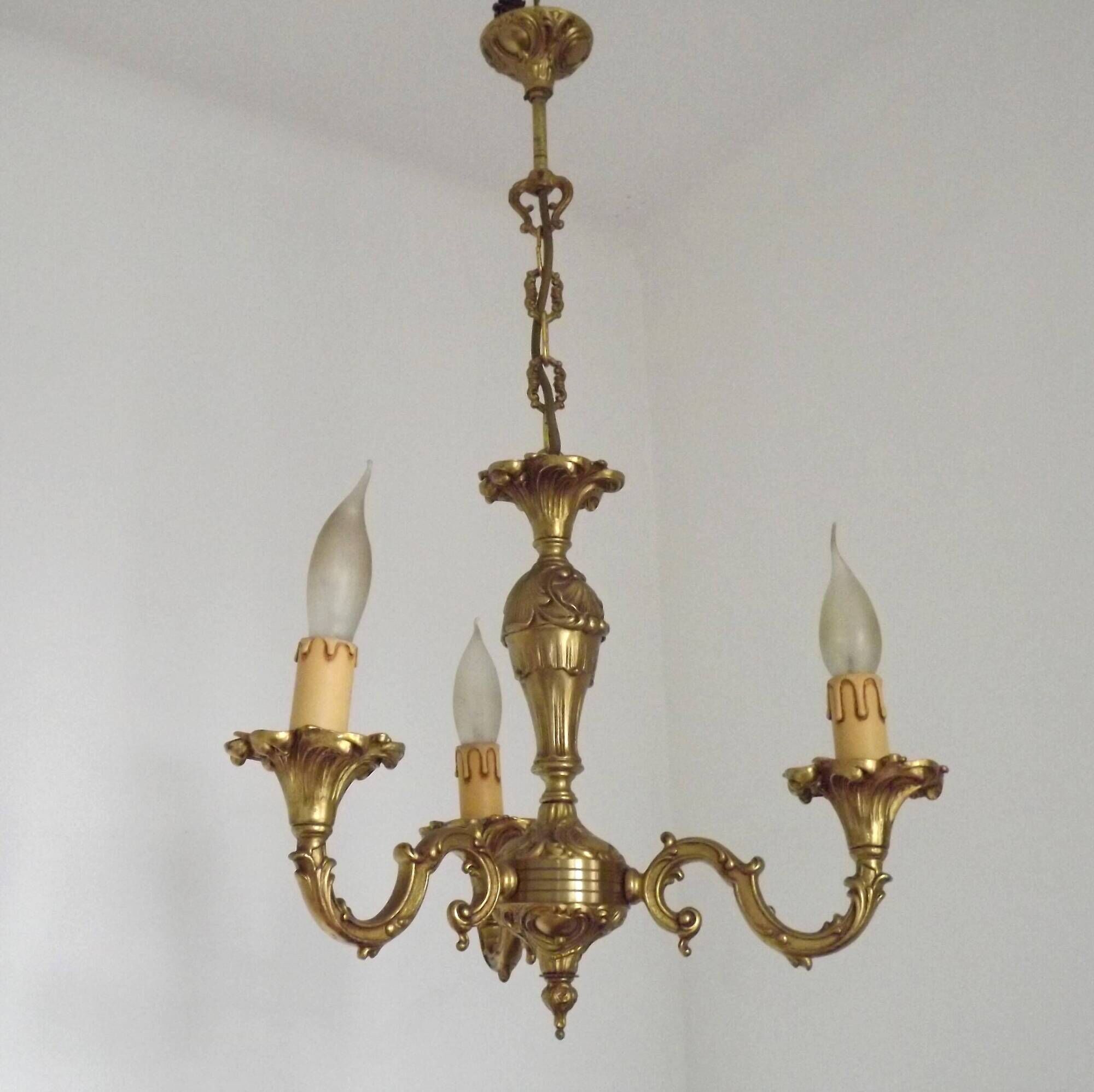 Quality Stamped Bronze French Mid-Century 3-Light Traditional Chandelier