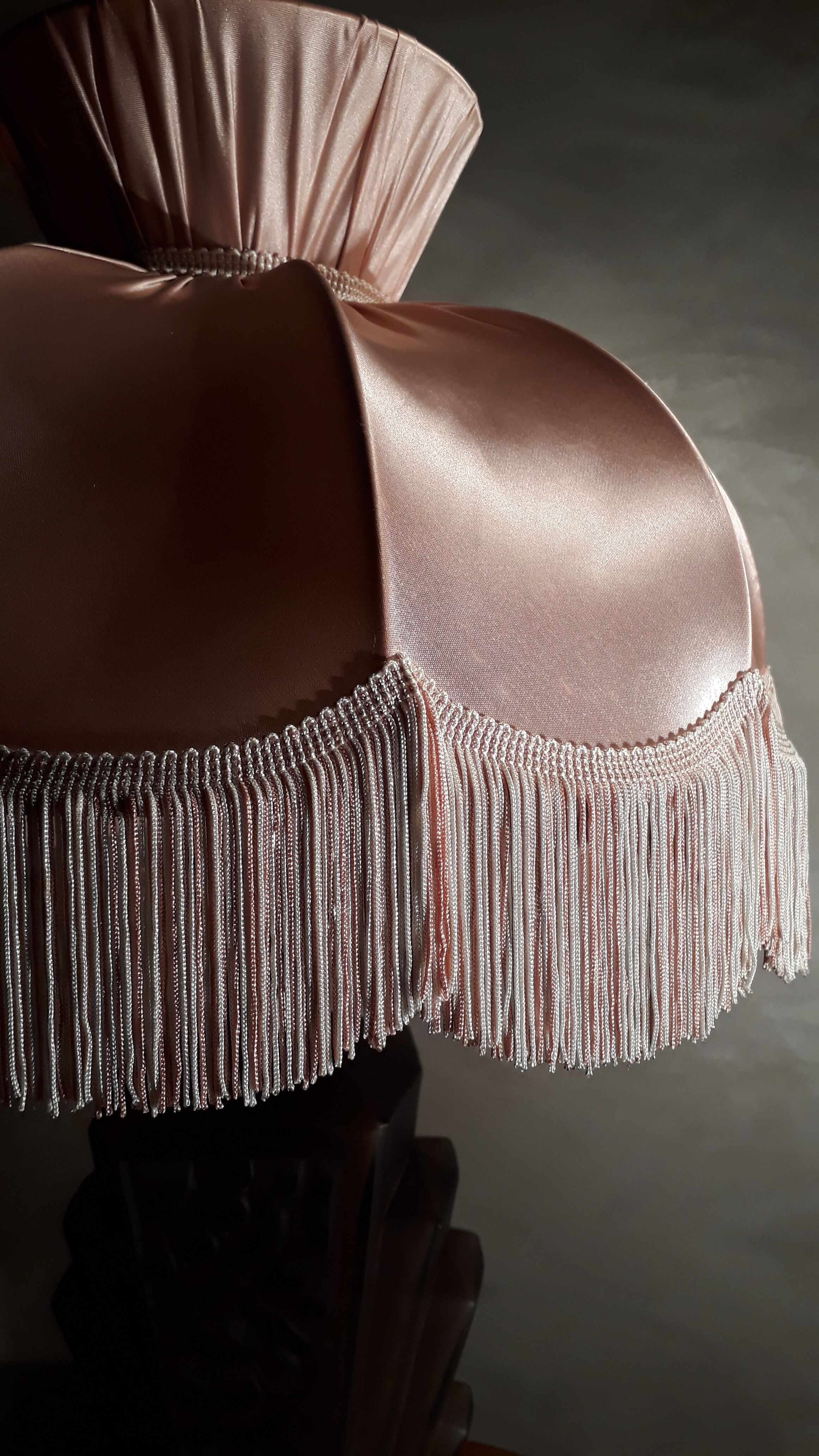 Pressed moulded glass lamp of chocolate art deco non sign muller schneider