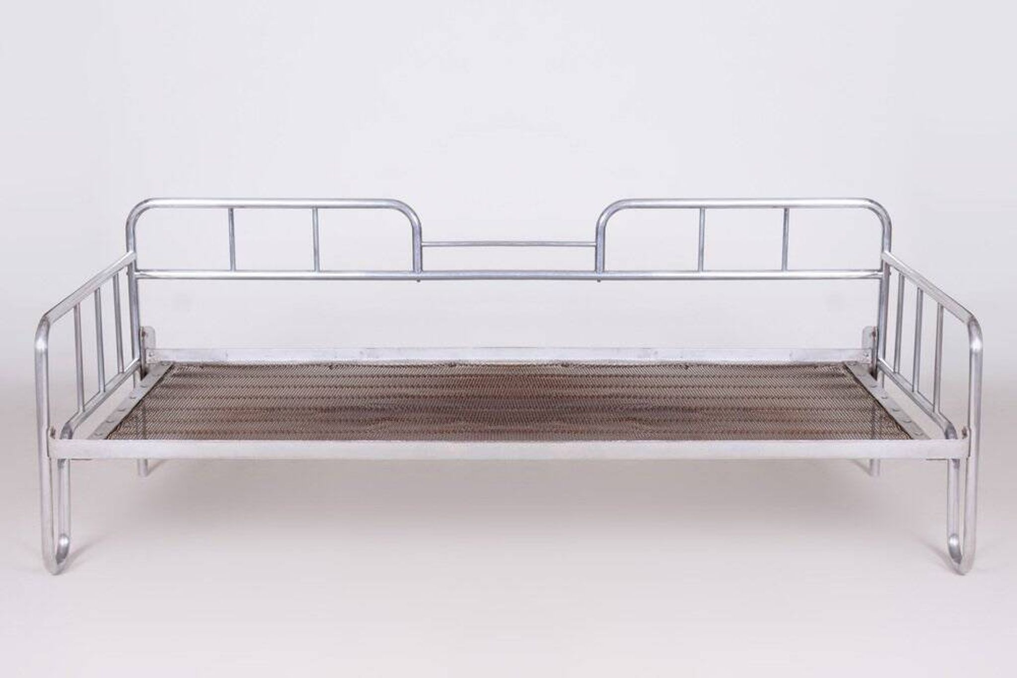 Bauhaus Sofa in Chrome-Plated Steel & New Upholstery, Czech, 1930s