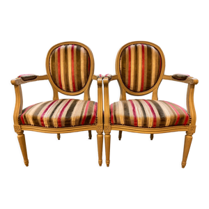 fauteuils médaillons