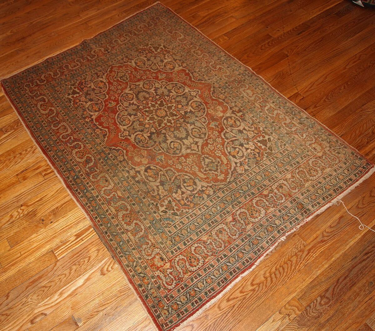Handmade antique Persian Tabriz rug 128cm x 179cm 1920s - 1B154