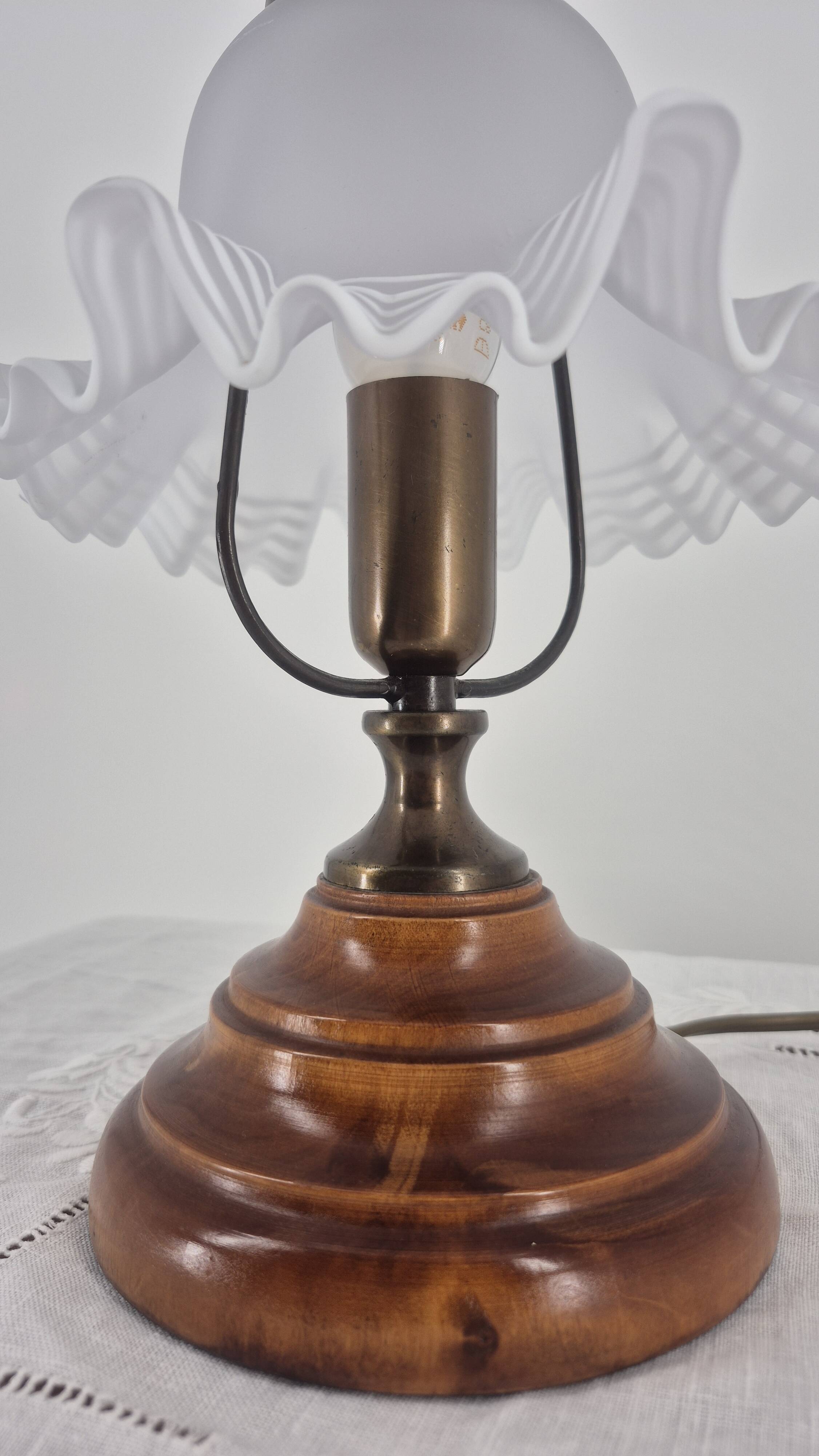 Lampe à poser vintage abat jour tulipe