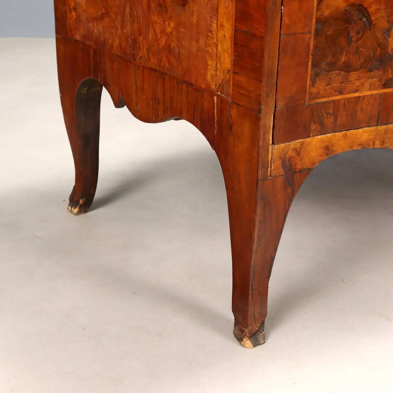 18th-century baroque secretary with a drop-down front in walnut and poplar.