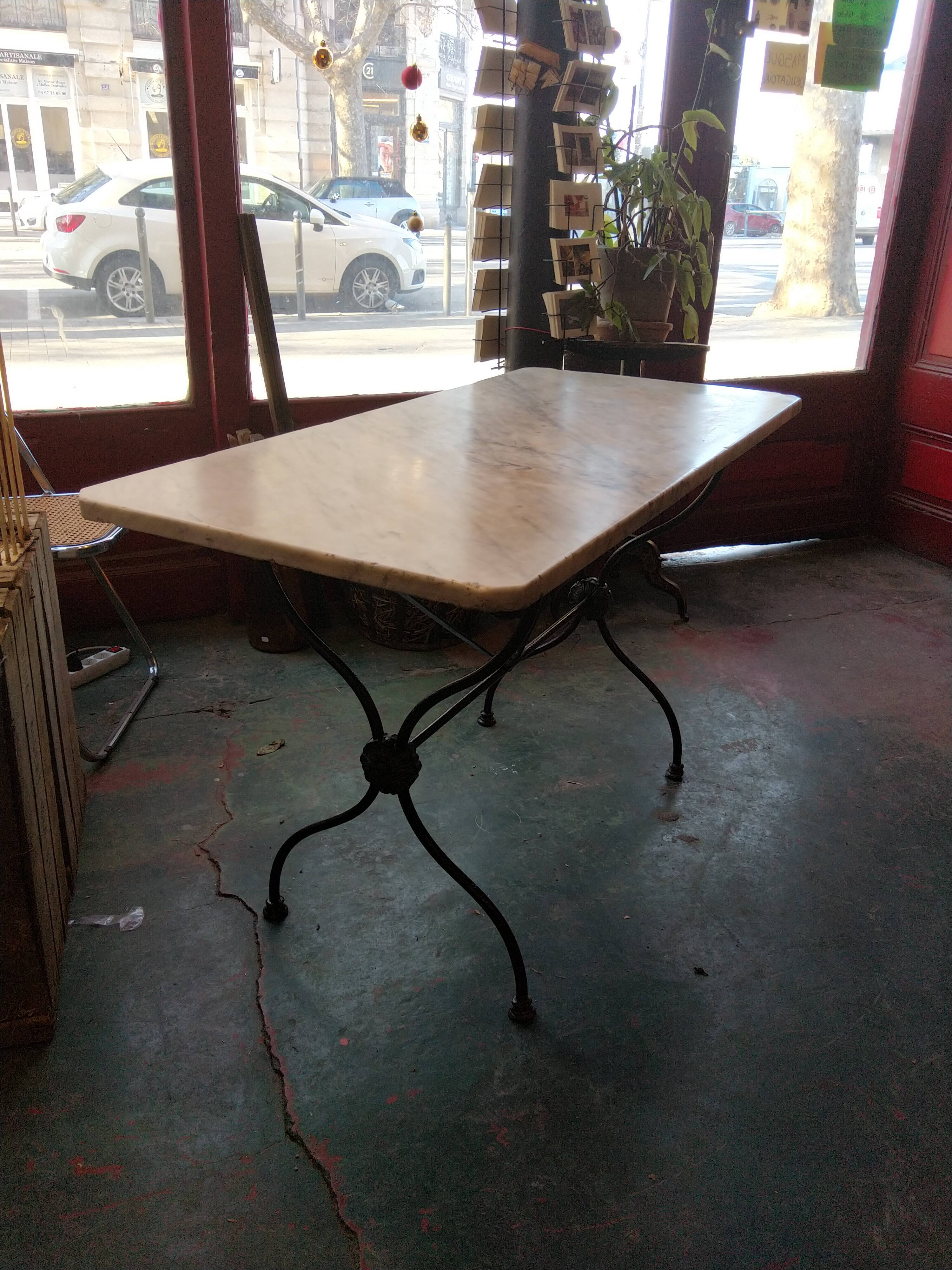 Bistro table