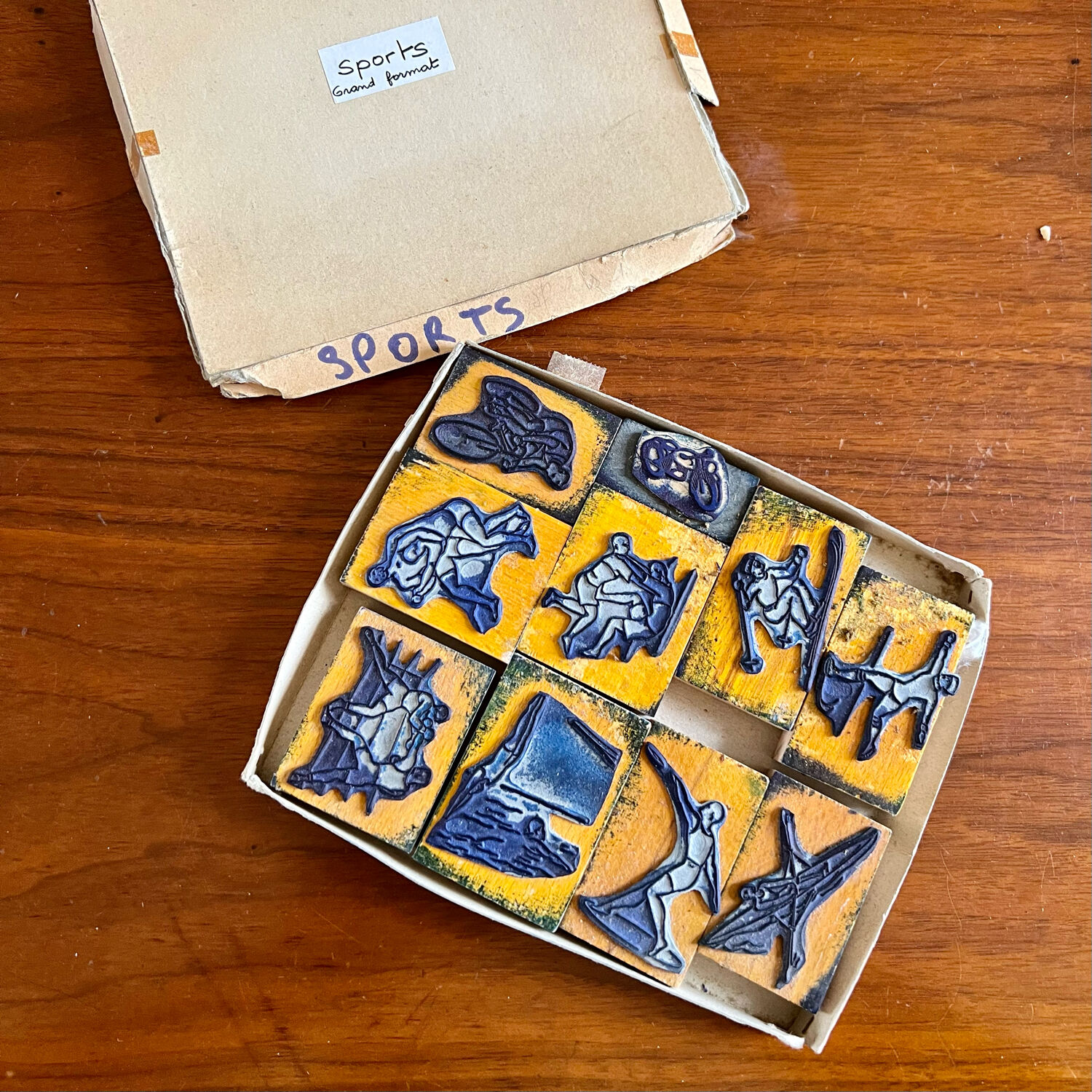 Box of 10 school stamps - sports