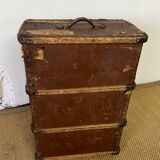 Malle vintage en bois et cuir, St Hubert Paris