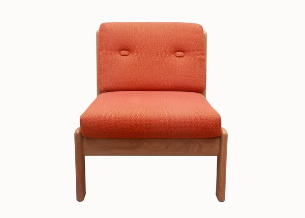 Chaise années 1970 en chêne et coussins orange