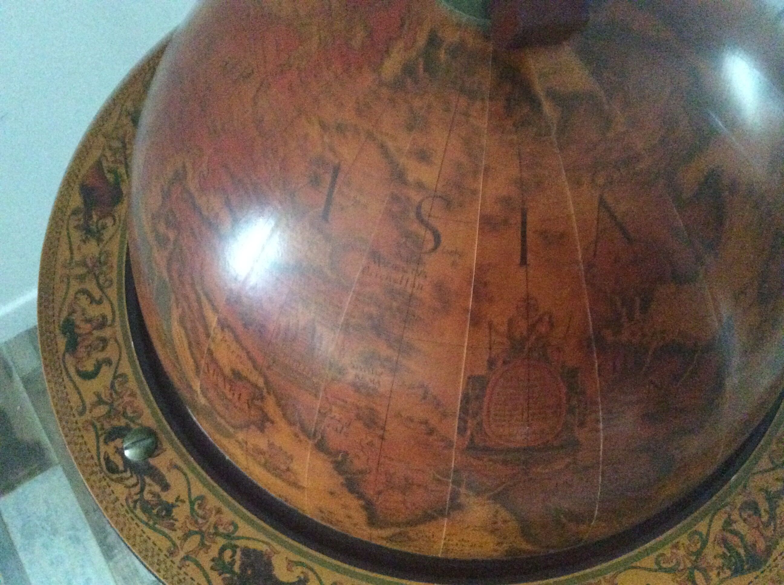 Bar mappemonde vintage des années 70