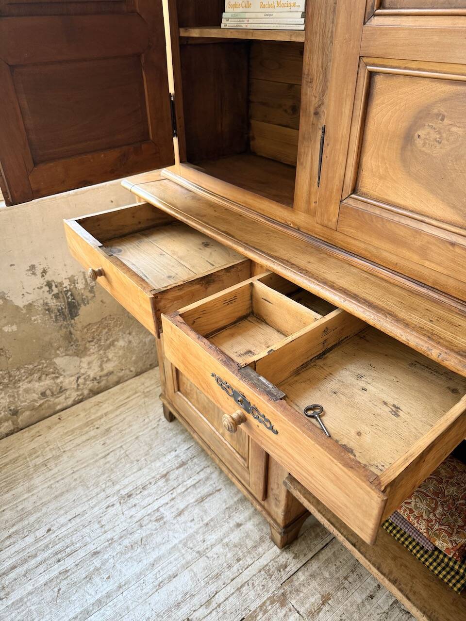 Mountain walnut furniture XXL 1900
