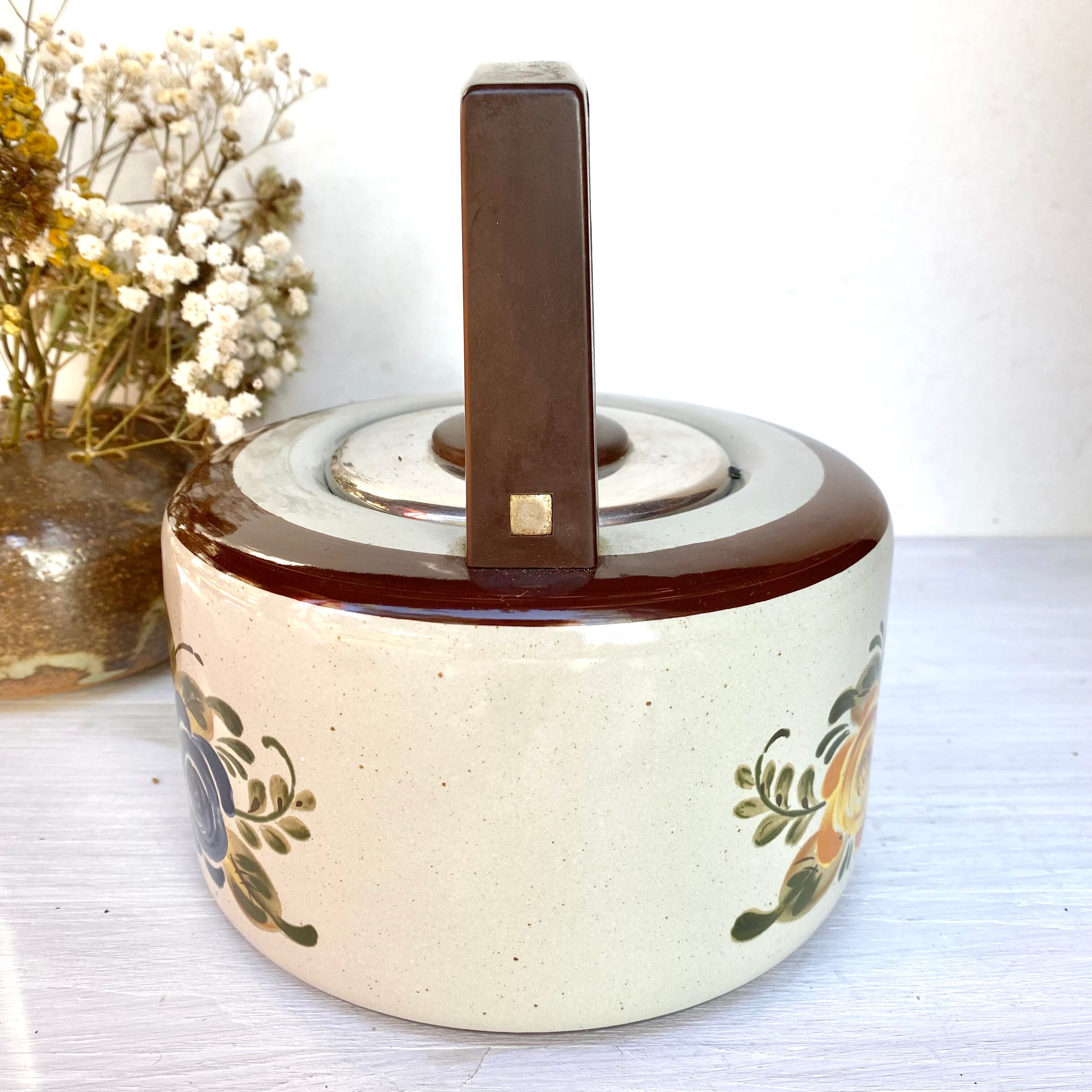 Bouilloire vintage en tôle émaillée Asta