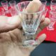 Carafe et 13 verres à liqueurs pied carré côtes plates Baccarat 19ème