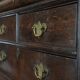 Unique commode anglaise antique du début du XVIIIe siècle