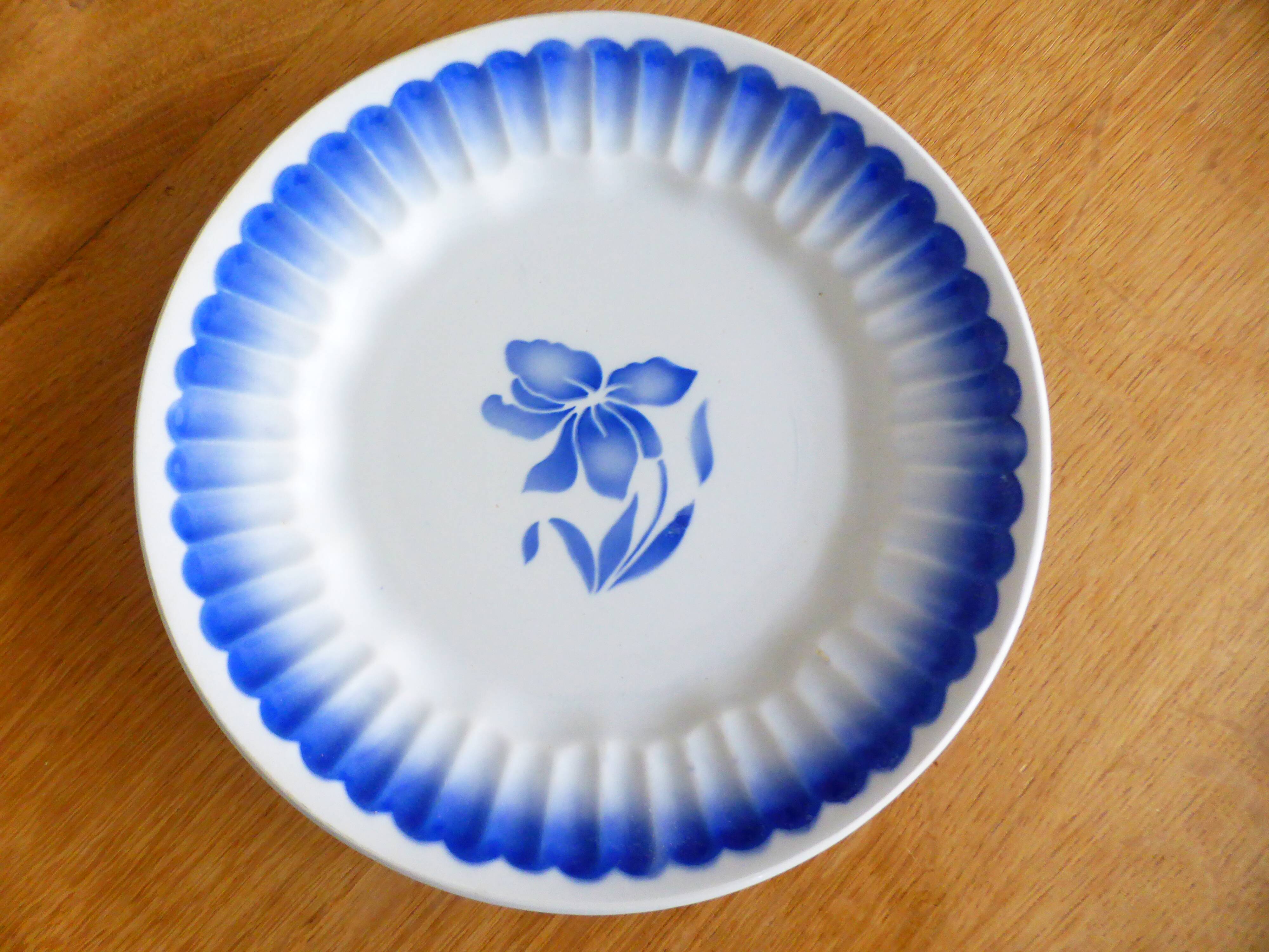 1 flat plate Moulin des loups and St Amand model Marcel 221258