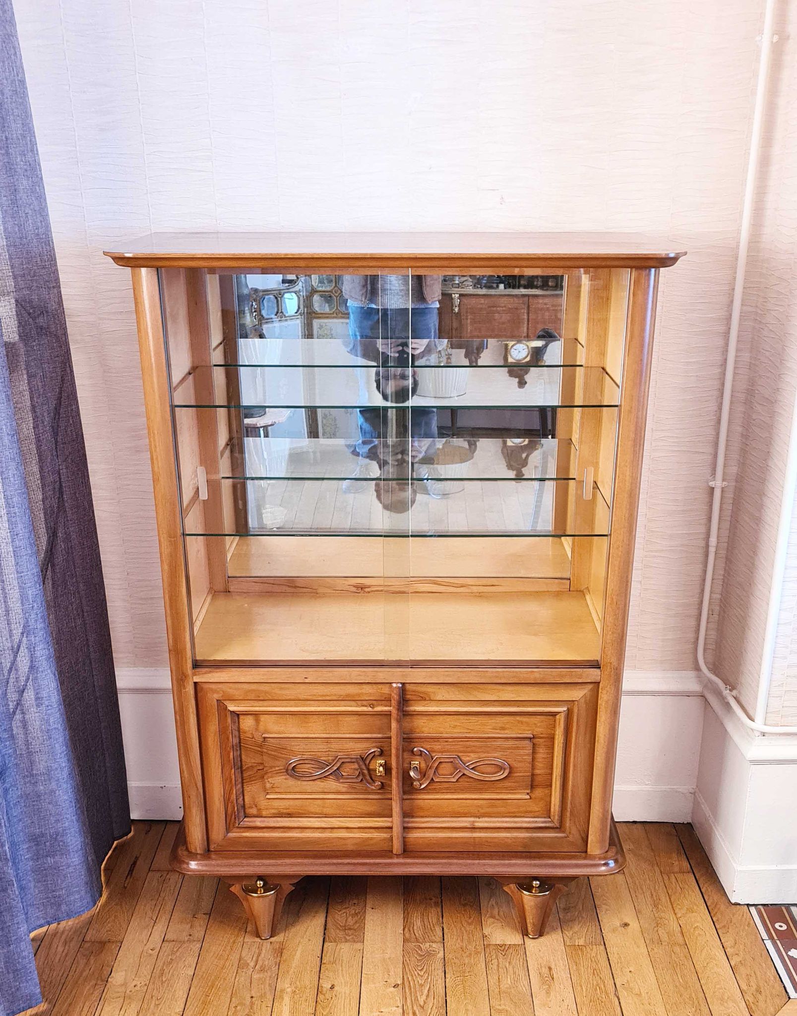 Art Deco walnut glass display case 1930-1940