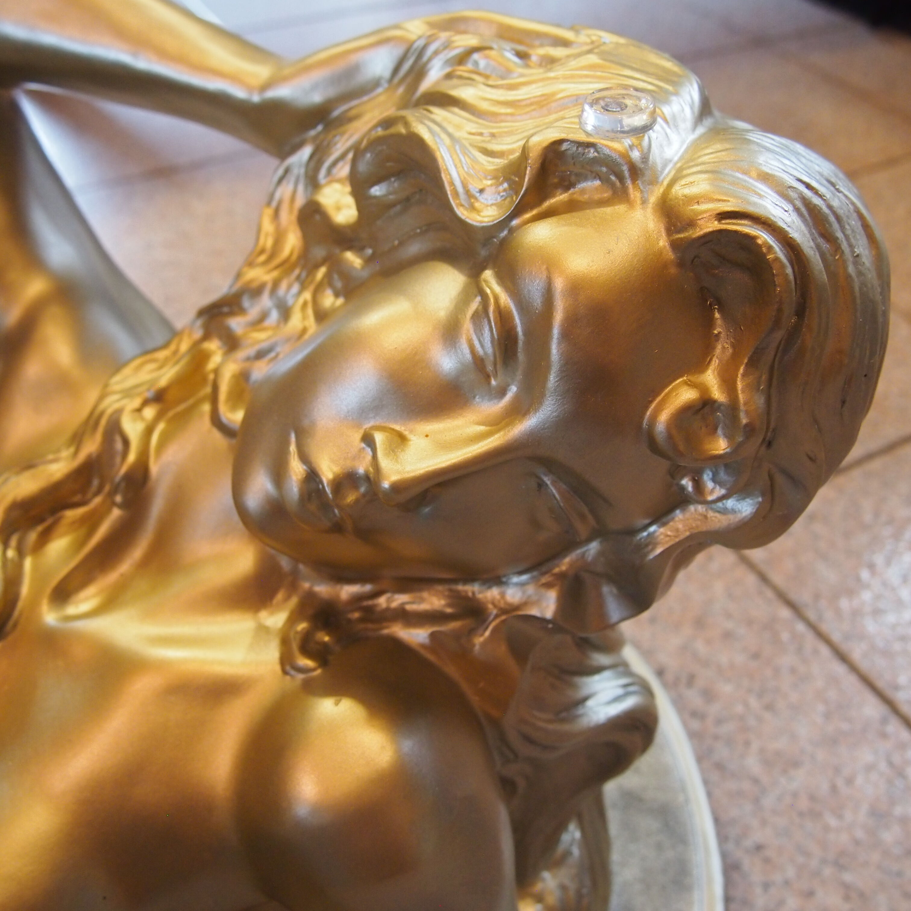 coffee table with glass plate - Resin/Polyester