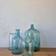 Bouteilles et vases en verre vintage