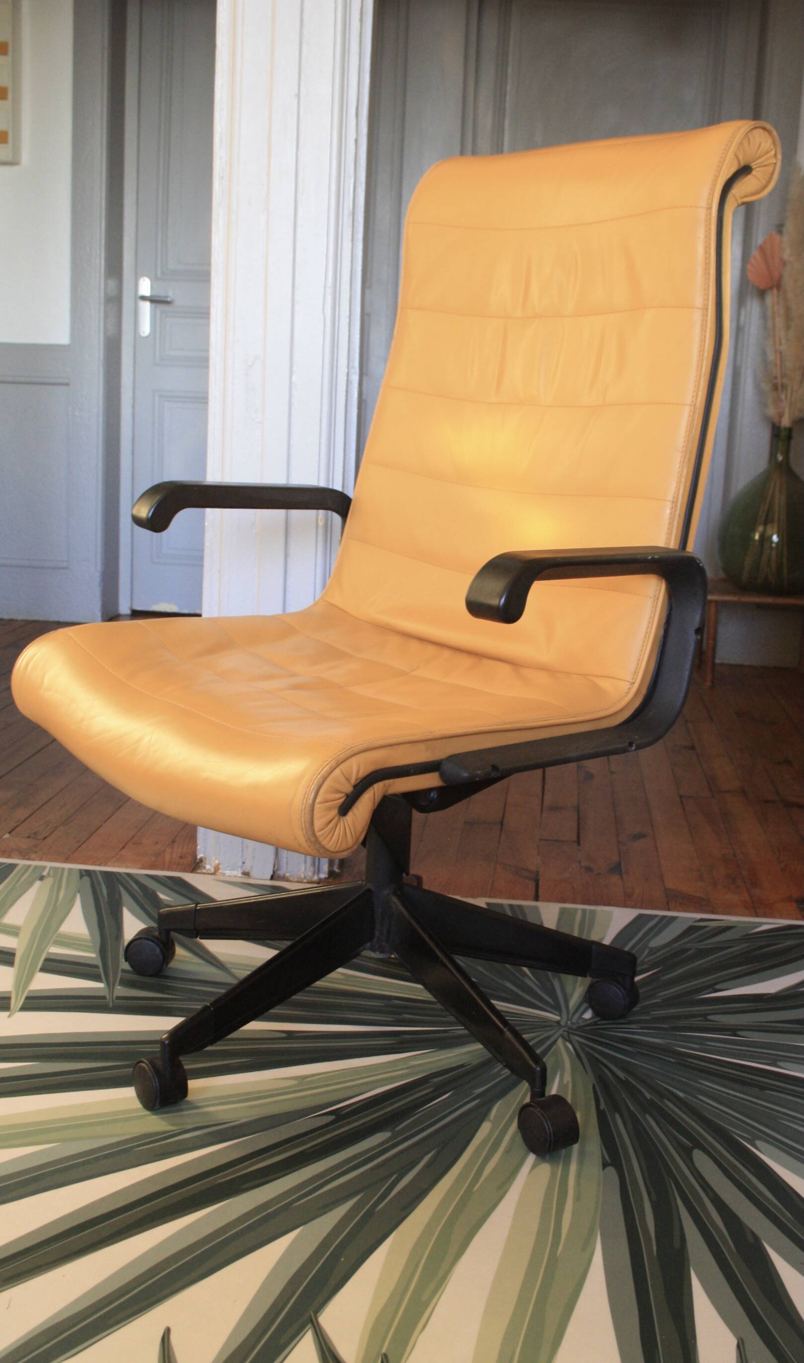R. Sapper office chair for Knoll