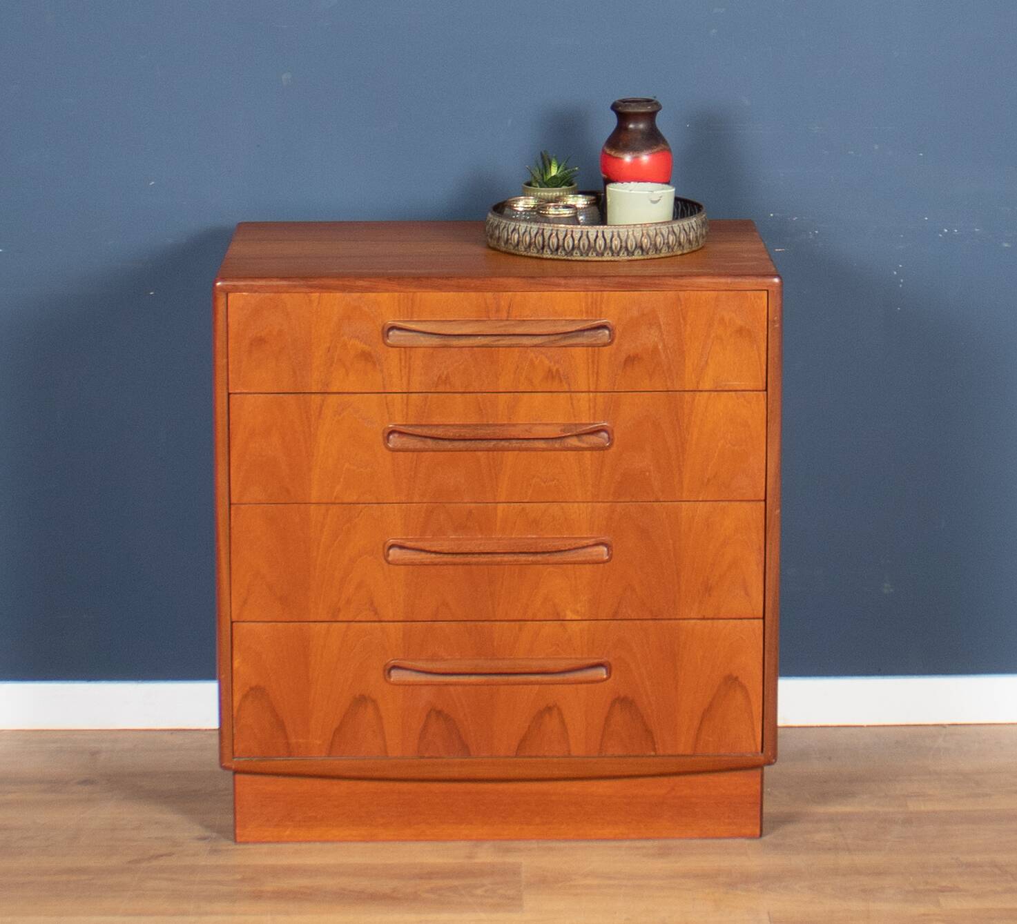 Commode rétro en teck des années 1960, fresque G Plan de Victor Wilkins pour commode