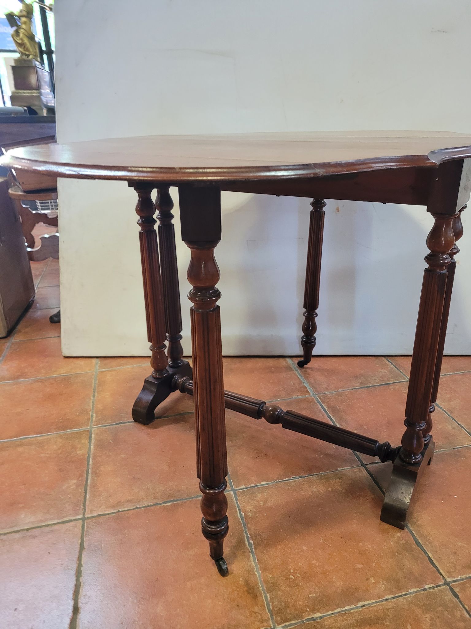 Table get leg en acajou