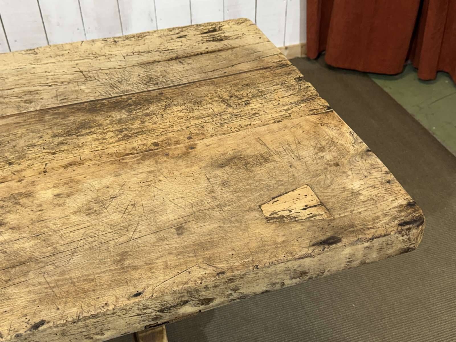 Table monastère en chêne brut XIXème
