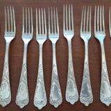 Set of silvered metal cutlery 1/1000th