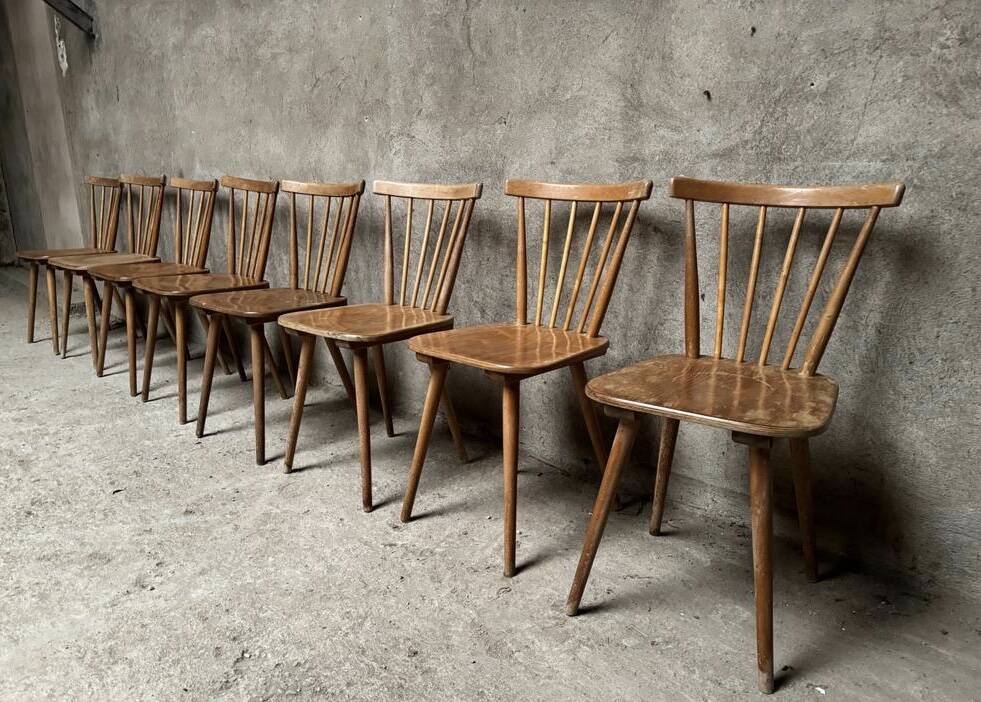 Set of 8 old Scandinavian dlg bistro chairs in wood with curved back and bars