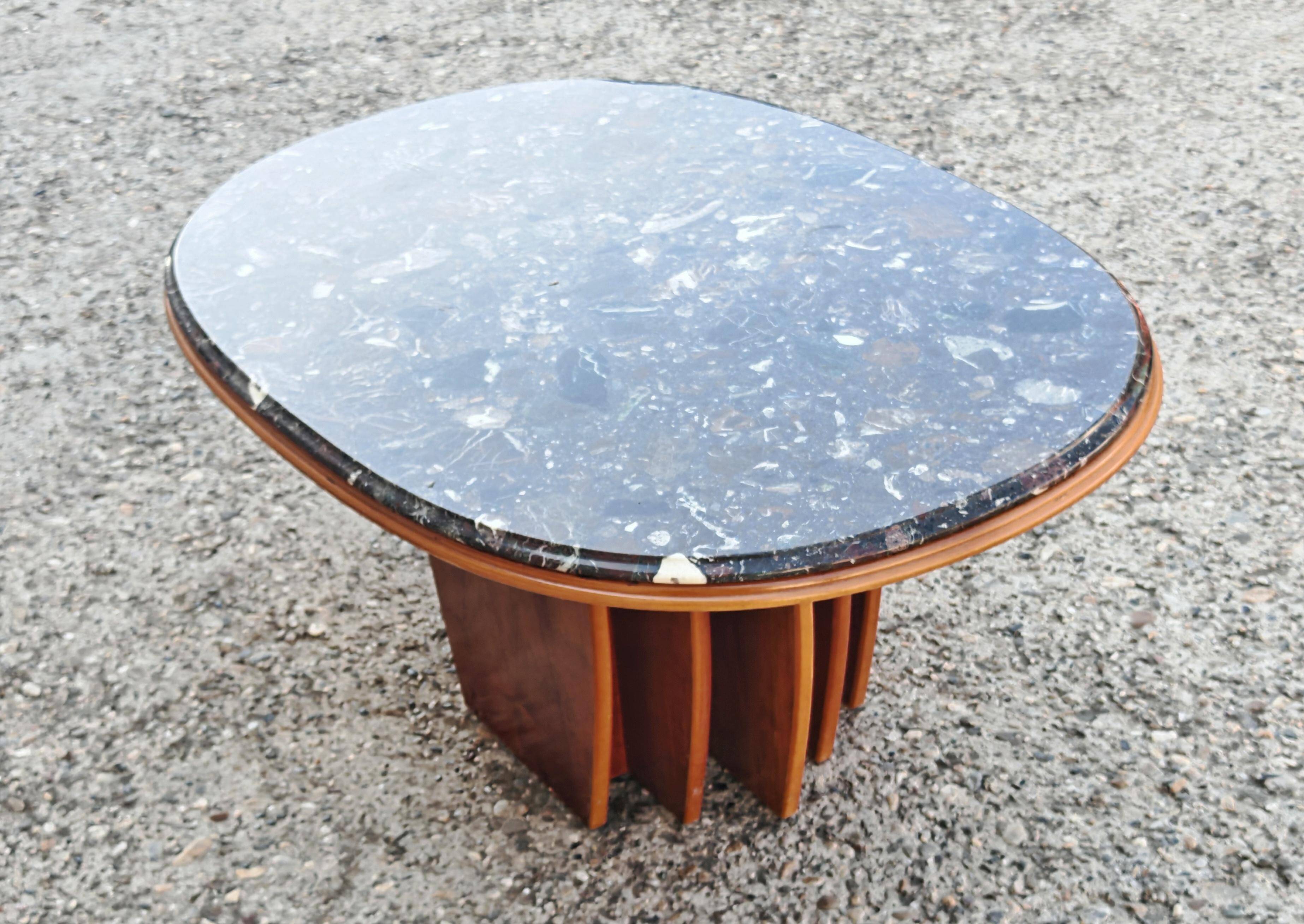 Table basse Mid Century Modern en cerisier avec dessus en granit, Danemark 1970