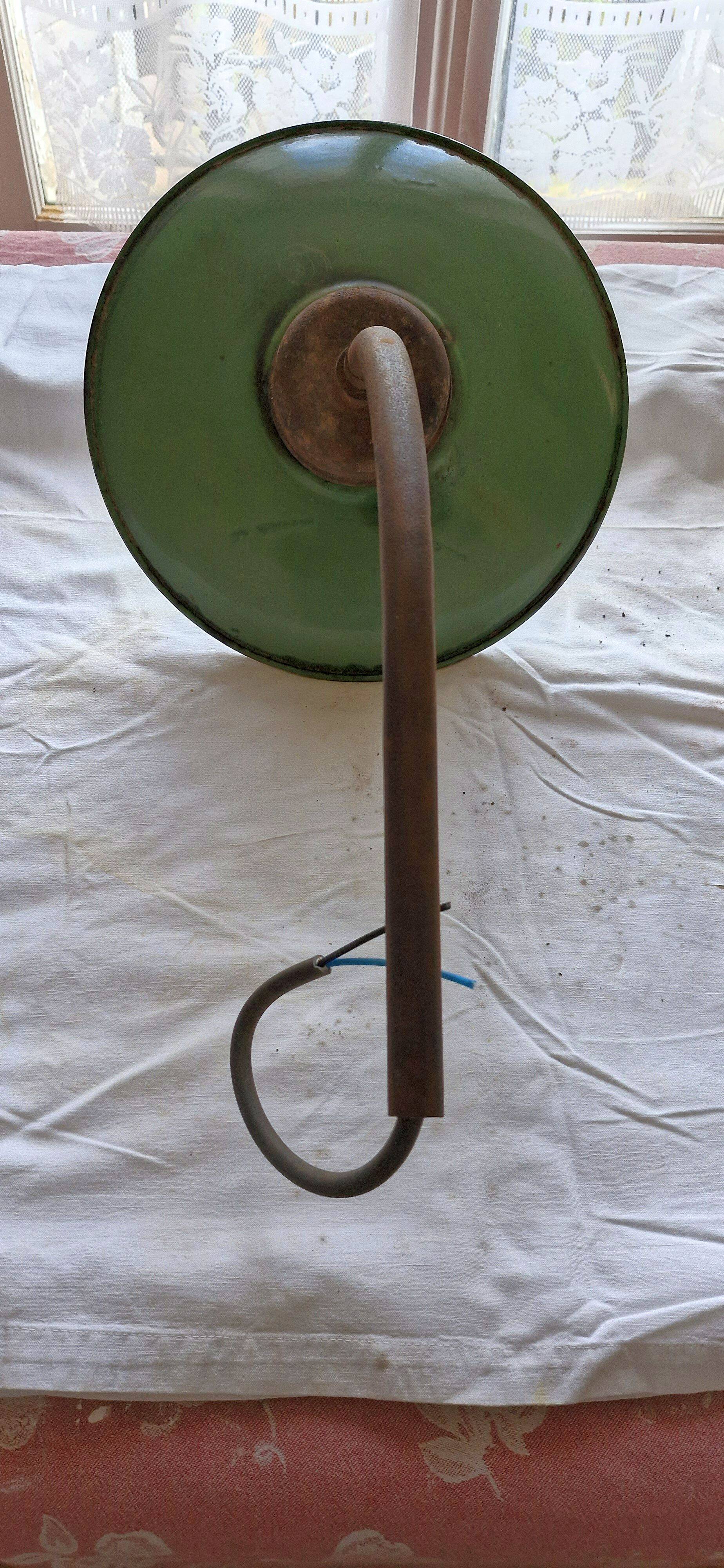 Vintage outdoor swan neck lamp from the 1920s/1930s.