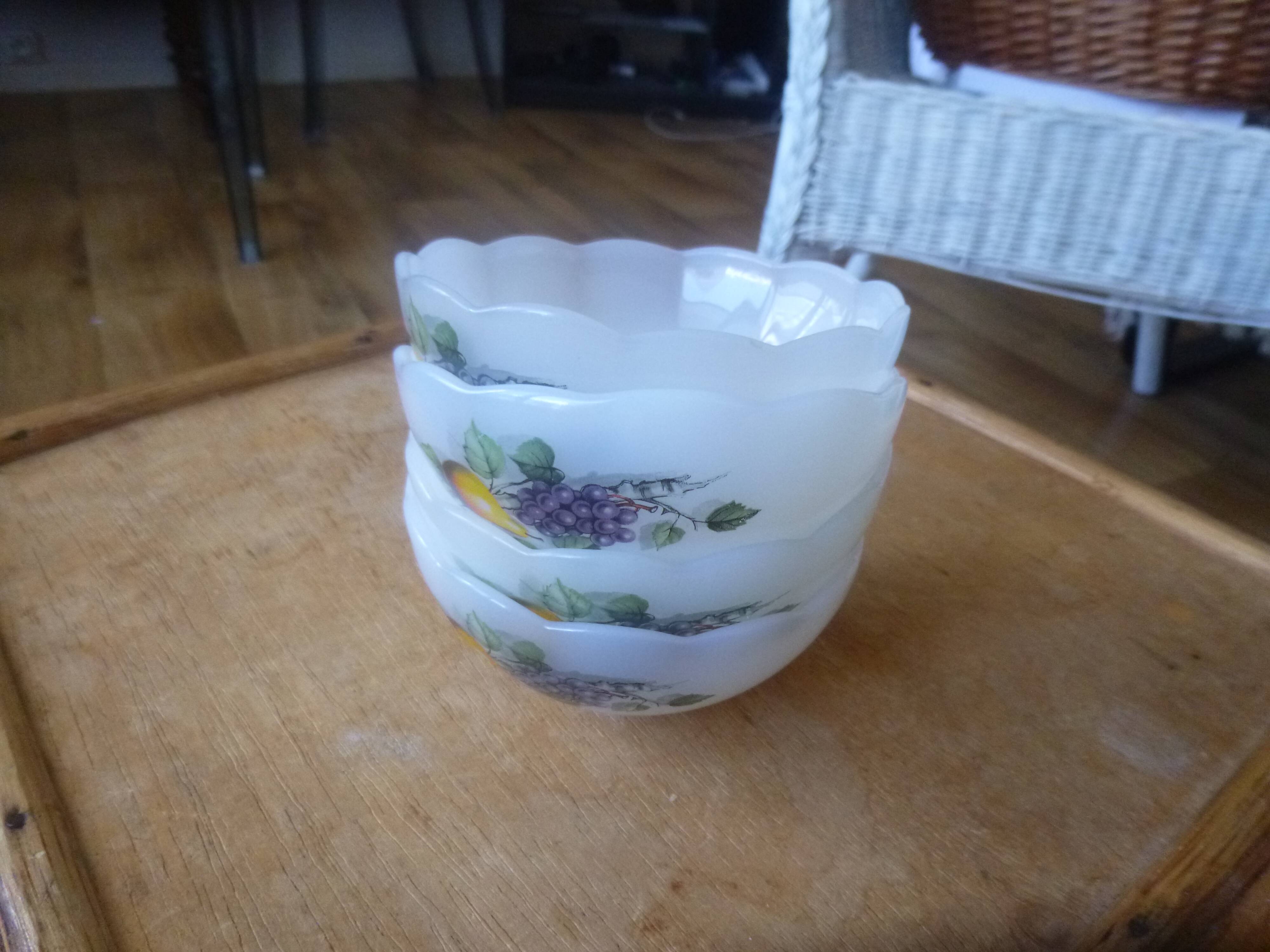 4 cups or ramekins Arcopal pear patterns grape 1970