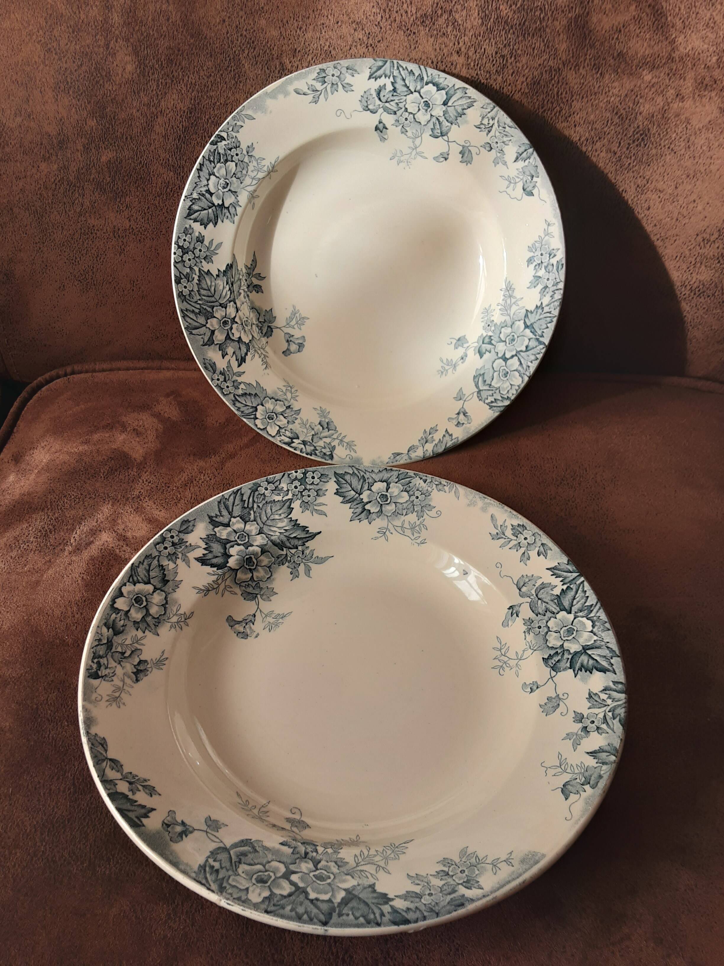 Set of 2 Moulin des loups Matrie Louise soup plates