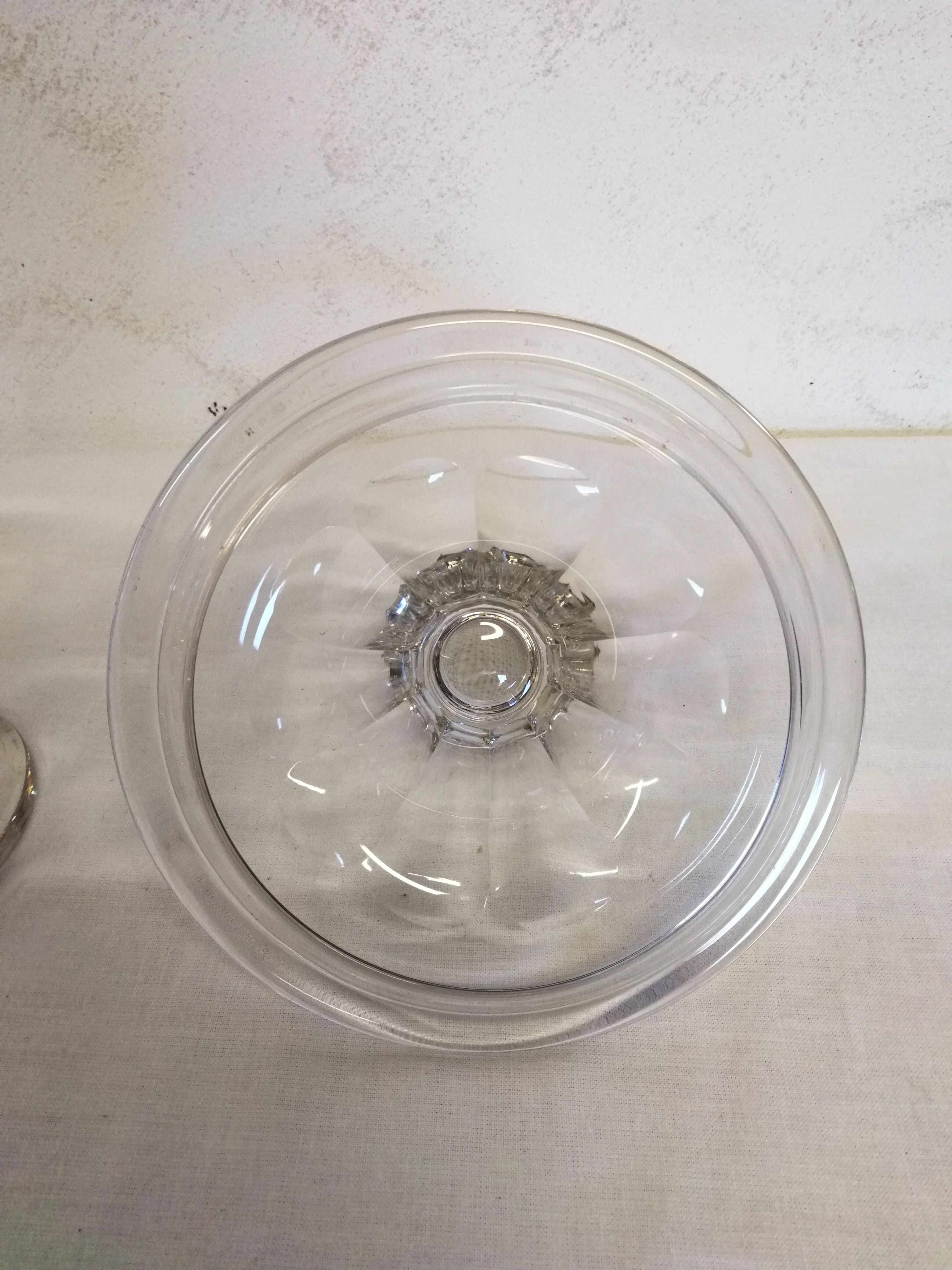 Old crystal drapeoir