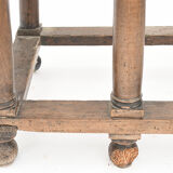 Travel cabinet on its base