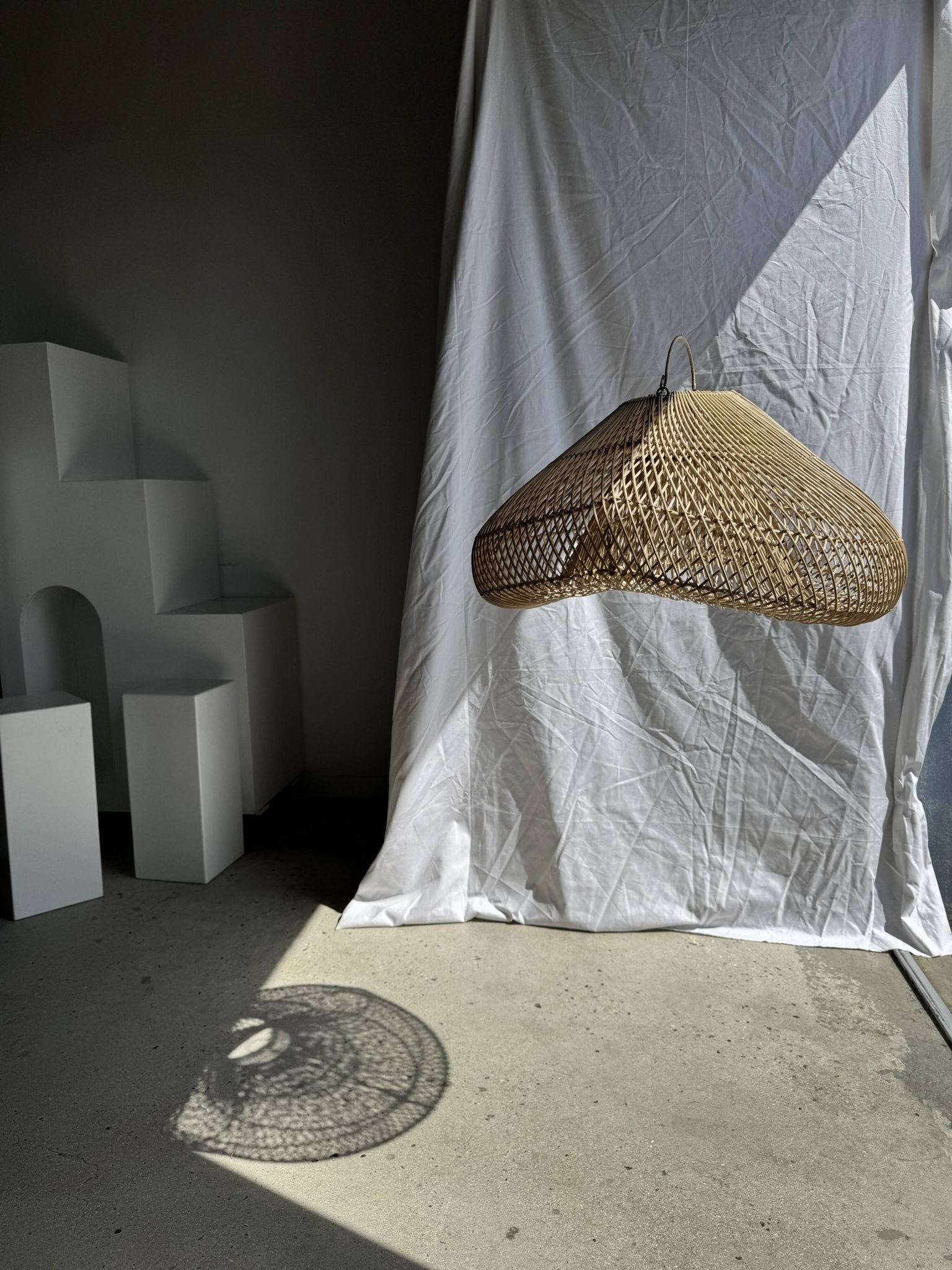 Suspension or rattan lampshade in the shape of a cloud or flattened bubble D60 H35