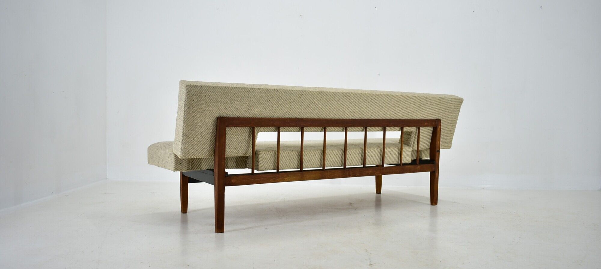 Mid-Century Sofa / Daybed Designed by Miroslav Navratil, 1960s