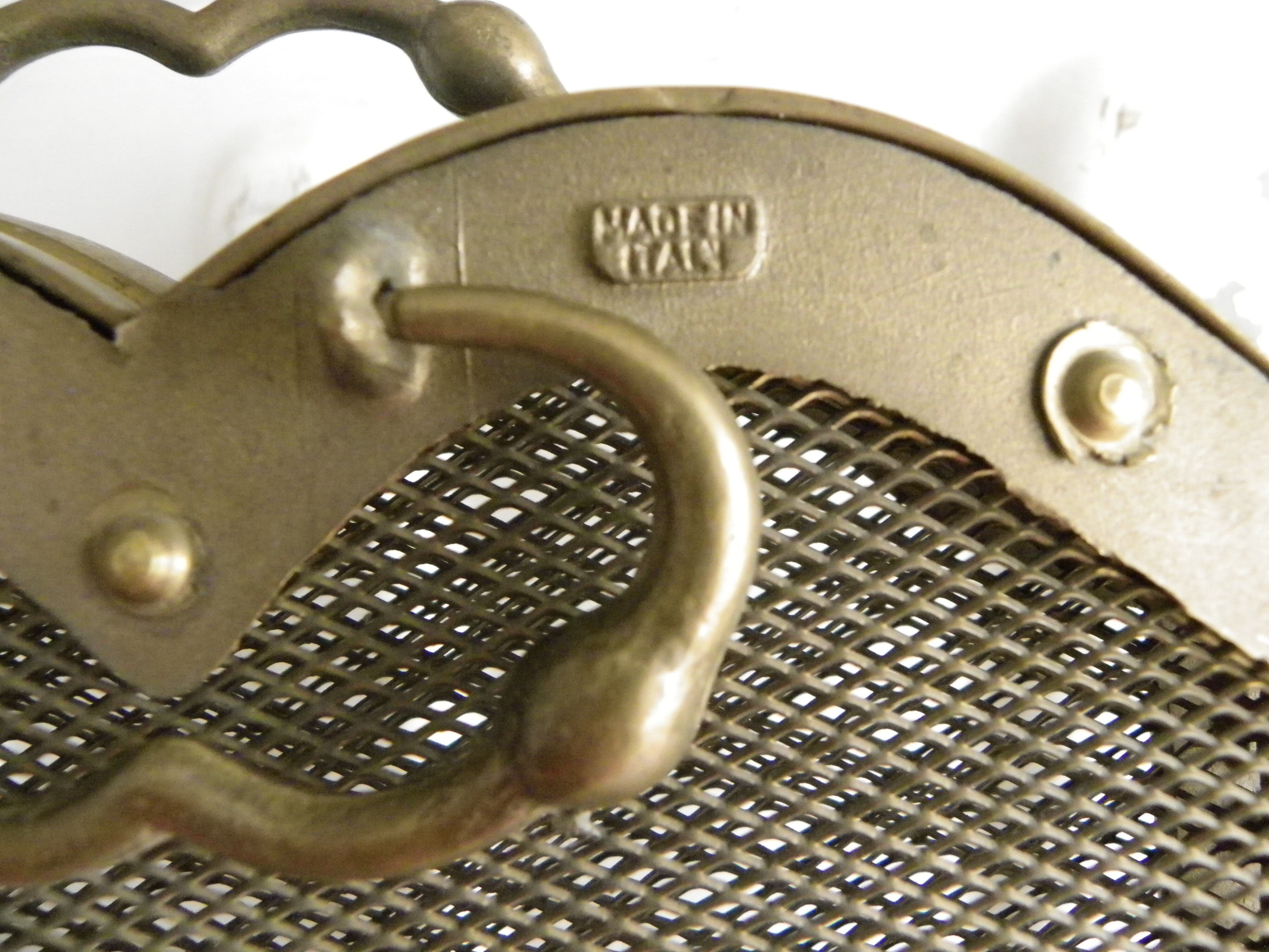 Vintage three-pane framed firewall & brass grille 75 x 52 cm 6 kg