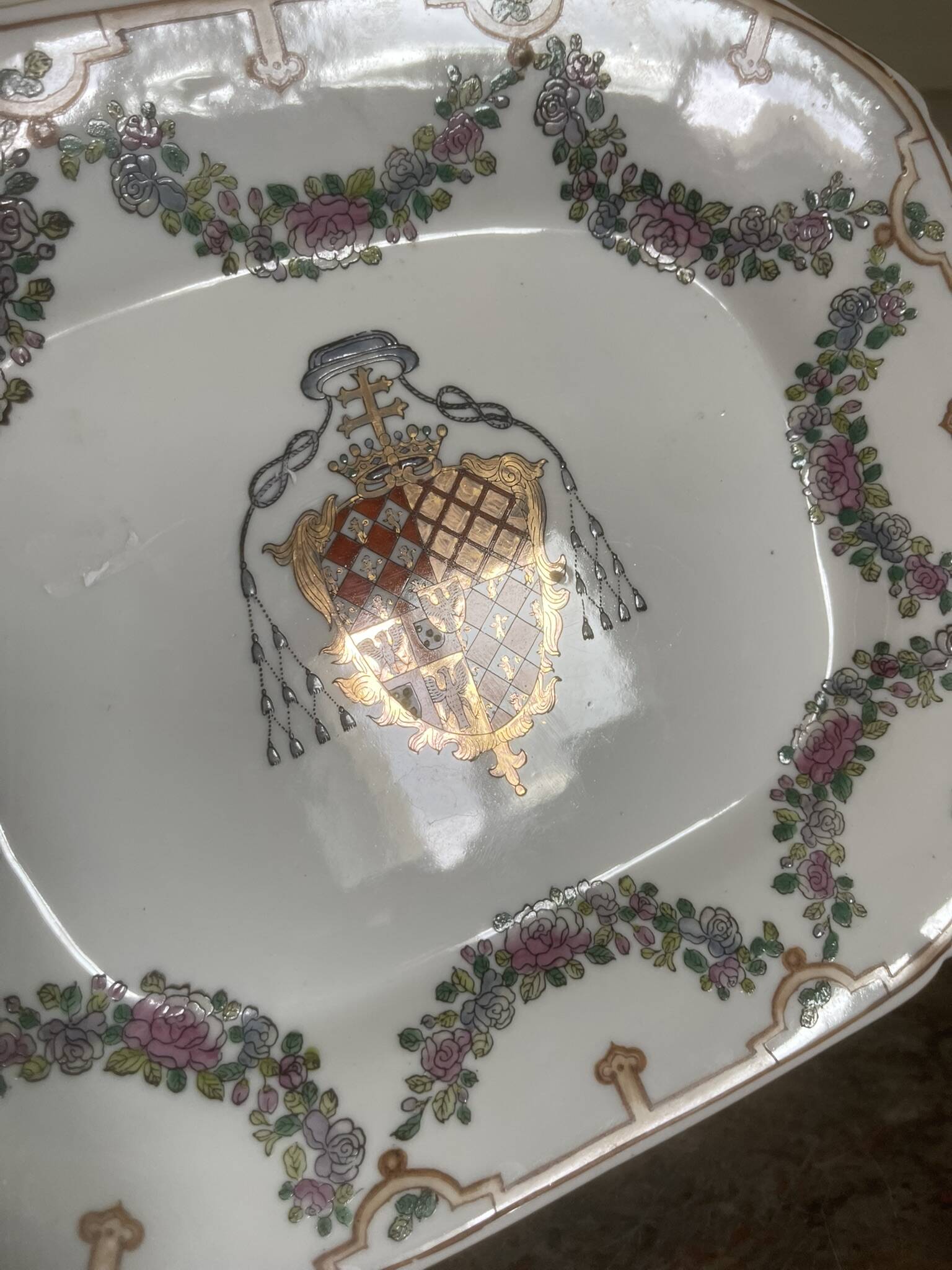 Plateau empty pocket ceramic house toussi short heraldic coat of arms