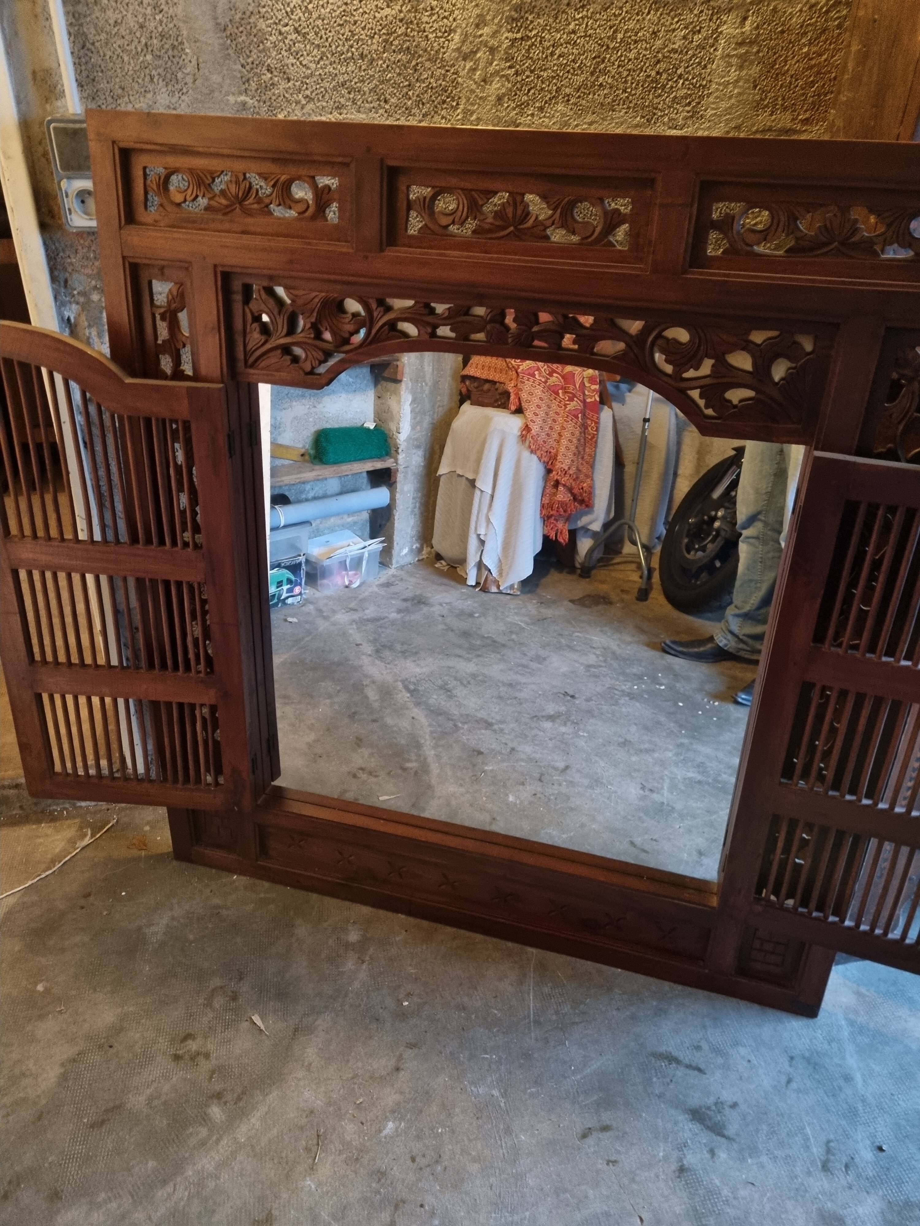Balinese mirror Indonesia wood, shutters 120x130cm