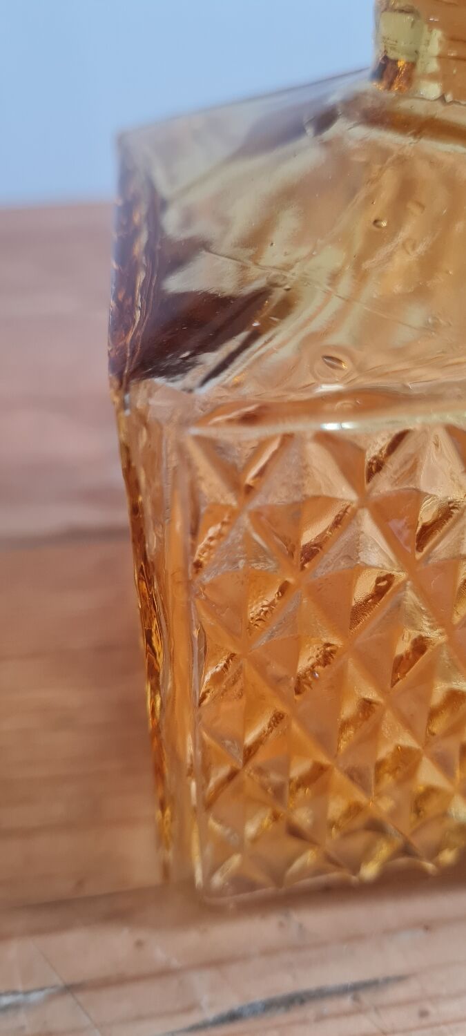 Carafe or amber glass bottle